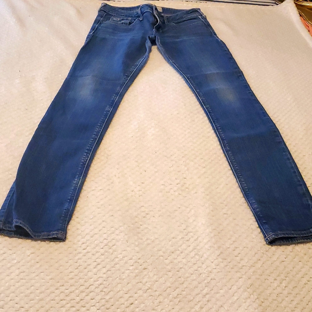 Hollister Jeans, dark wash, Size 26x33, lightly used, like new